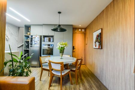 Apartamento à venda com 129m², 2 quartos e 2 vagasSala