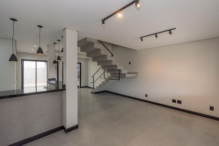 Casa de condomínio para alugar com 236m², 3 quartos e 4 vagas Casa de condomínio para alugar com 236m², 3 quartos e 4 vagasSala de Estar/Jantar