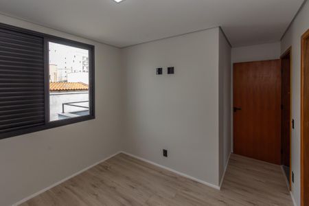 Casa de condomínio para alugar com 236m², 3 quartos e 4 vagas