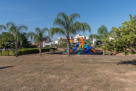 Casa de condomínio para alugar com 236m², 3 quartos e 4 vagas Casa de condomínio para alugar com 236m², 3 quartos e 4 vagasÁrea comum - Playground