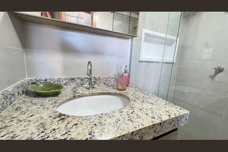 Banheiro de apartamento para alugar com 1 quarto, 29m² em Itapuã, Salvador