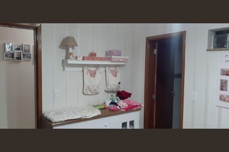 Casa à venda com 736m², 3 quartos e 4 vagas Casa à venda com 736m², 3 quartos e 4 vagasQuarto