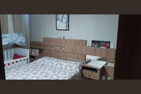 Casa à venda com 736m², 3 quartos e 4 vagas Casa à venda com 736m², 3 quartos e 4 vagasQuarto