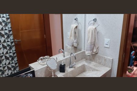 Casa à venda com 736m², 3 quartos e 4 vagas Casa à venda com 736m², 3 quartos e 4 vagasBanheiro