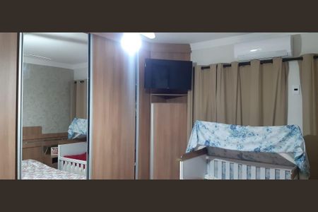 Casa à venda com 736m², 3 quartos e 4 vagas Casa à venda com 736m², 3 quartos e 4 vagasQuarto