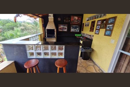 Casa à venda com 736m², 3 quartos e 4 vagas Casa à venda com 736m², 3 quartos e 4 vagasÁrea externa