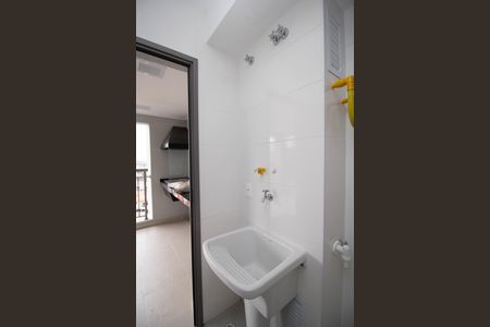Apartamento para alugar com 70m², 2 quartos e 1 vagaÁrea de Serviço