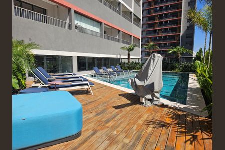 Studio para alugar com 25m², 1 quarto e sem vaga Studio para alugar com 25m², 1 quarto e sem vagaÁrea comum - Piscina