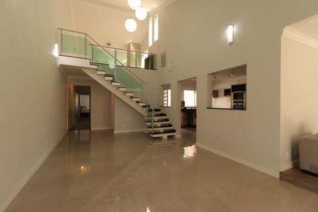 Casa à venda com 354m², 4 quartos e 6 vagasSala de Jantar