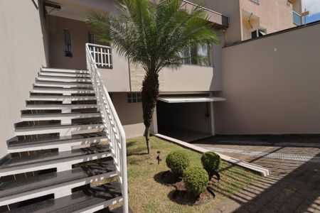 Casa à venda com 354m², 4 quartos e 6 vagasEntrada da Garagem