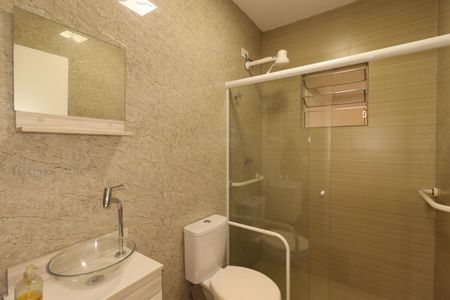 Casa à venda com 354m², 4 quartos e 6 vagasEdícula