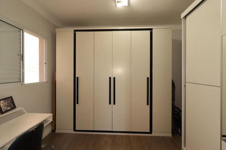 Casa à venda com 354m², 4 quartos e 6 vagasQuarto 2