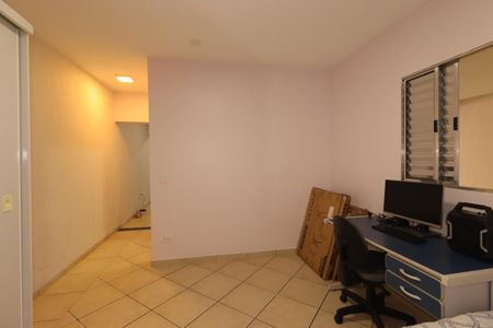 Casa à venda com 354m², 4 quartos e 6 vagasEdícula