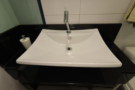 Casa à venda com 354m², 4 quartos e 6 vagasBanheiro Social - Pia