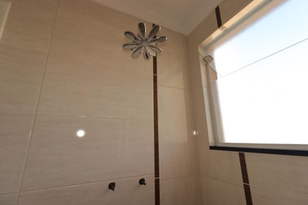 Casa à venda com 354m², 4 quartos e 6 vagasBanheiro da Suíte - Chuveiro