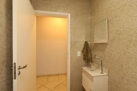 Casa à venda com 354m², 4 quartos e 6 vagasEdícula