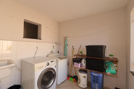 Casa à venda com 354m², 4 quartos e 6 vagasÁrea de Serviço