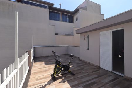 Casa à venda com 354m², 4 quartos e 6 vagasVaranda da Sala da Lareira