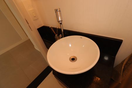 Casa à venda com 354m², 4 quartos e 6 vagasLavabo - Pia