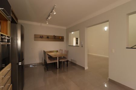 Casa à venda com 354m², 4 quartos e 6 vagasCozinha