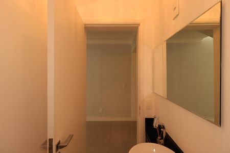 Casa à venda com 354m², 4 quartos e 6 vagasLavabo