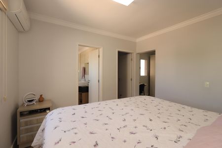 Casa à venda com 354m², 4 quartos e 6 vagasSuíte