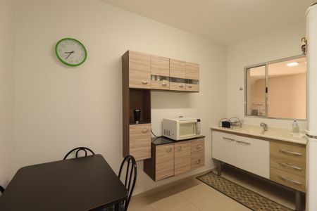 Casa à venda com 354m², 4 quartos e 6 vagasEdícula