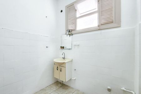 Banheiro de kitnet/studio para alugar com 1 quarto, 30m² em Centro, Rio de Janeiro