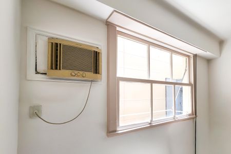 Quarto de kitnet/studio para alugar com 1 quarto, 30m² em Centro, Rio de Janeiro