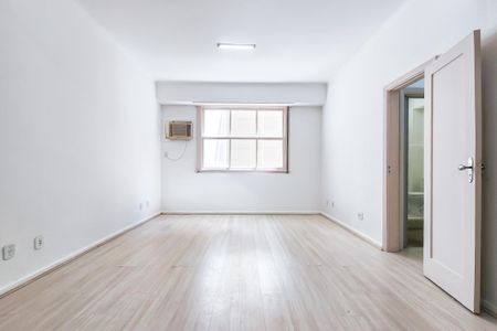 Quarto de kitnet/studio para alugar com 1 quarto, 30m² em Centro, Rio de Janeiro