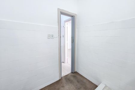 Banheiro de kitnet/studio para alugar com 1 quarto, 30m² em Centro, Rio de Janeiro