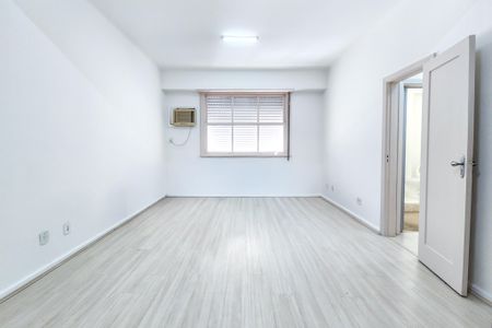 Quarto de kitnet/studio para alugar com 1 quarto, 30m² em Centro, Rio de Janeiro