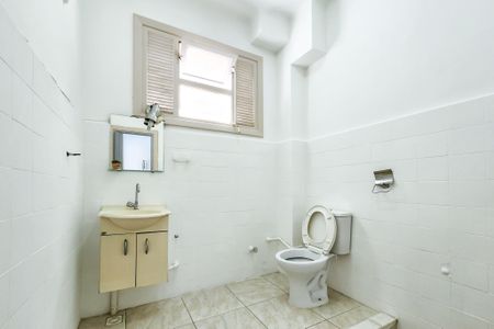 Banheiro de kitnet/studio para alugar com 1 quarto, 30m² em Centro, Rio de Janeiro