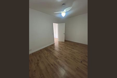 Quarto de apartamento à venda com 2 quartos, 58m² em Jardim Tupanci, Barueri