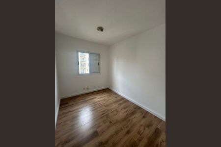 Quarto de apartamento à venda com 2 quartos, 58m² em Jardim Tupanci, Barueri
