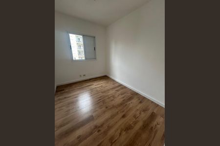 Quarto de apartamento à venda com 2 quartos, 58m² em Jardim Tupanci, Barueri