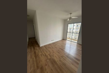 Sala de apartamento à venda com 2 quartos, 58m² em Jardim Tupanci, Barueri