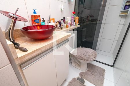 Apartamento à venda com 45m², 2 quartos e 1 vaga Apartamento à venda com 45m², 2 quartos e 1 vagaBanheiro