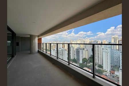 Apartamento à venda com 198m², 3 quartos e 3 vagas Apartamento à venda com 198m², 3 quartos e 3 vagasVaranda