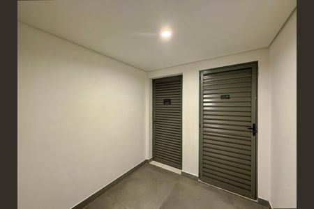 Apartamento à venda com 198m², 3 quartos e 3 vagas Apartamento à venda com 198m², 3 quartos e 3 vagasDepósito Apartamento