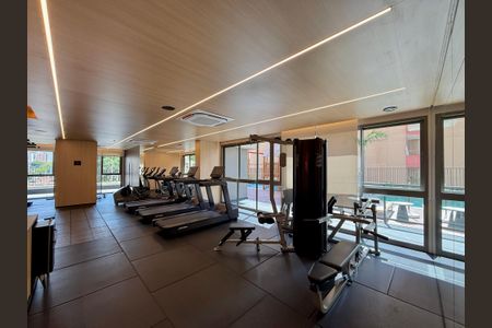 Apartamento à venda com 198m², 3 quartos e 3 vagas Apartamento à venda com 198m², 3 quartos e 3 vagasAcademia