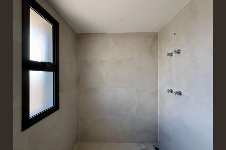 Apartamento à venda com 198m², 3 quartos e 3 vagas Apartamento à venda com 198m², 3 quartos e 3 vagasBanheiro Suíte 1