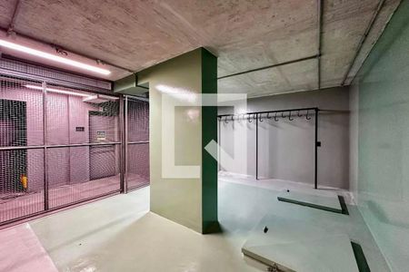 Apartamento à venda com 198m², 3 quartos e 3 vagas Apartamento à venda com 198m², 3 quartos e 3 vagasBicicletário