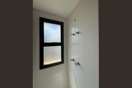 Apartamento à venda com 198m², 3 quartos e 3 vagas Apartamento à venda com 198m², 3 quartos e 3 vagasBanheiro Suíte 2