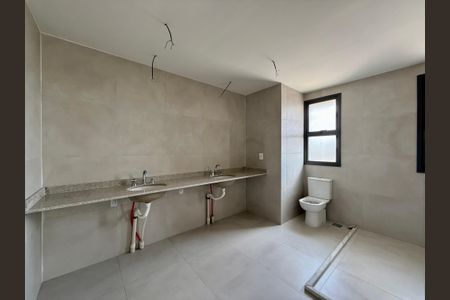 Apartamento à venda com 198m², 3 quartos e 3 vagas Apartamento à venda com 198m², 3 quartos e 3 vagasBanheiro Suíte 1