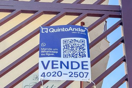 Casa de condomínio à venda com 155m², 3 quartos e 2 vagas Casa de condomínio à venda com 155m², 3 quartos e 2 vagasPlaquinha