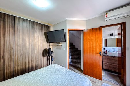 Casa de condomínio à venda com 155m², 3 quartos e 2 vagas Casa de condomínio à venda com 155m², 3 quartos e 2 vagasQuarto 1 - Suíte