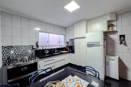 Casa de condomínio à venda com 155m², 3 quartos e 2 vagas Casa de condomínio à venda com 155m², 3 quartos e 2 vagasCozinha