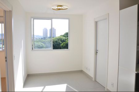 Apartamento para alugar com 33m², 2 quartos e 1 vaga Apartamento para alugar com 33m², 2 quartos e 1 vagaDetalhe - Sala
