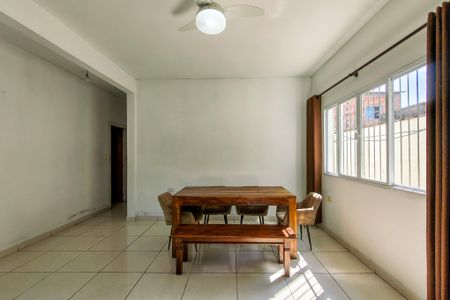 Sala de casa para alugar com 4 quartos, 399m² em Vila Sonia, Praia Grande